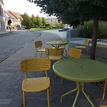 V Podkrovi Maly Pariz