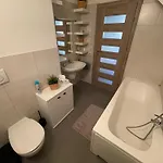 V Podkrovi Maly Pariz ترنافا