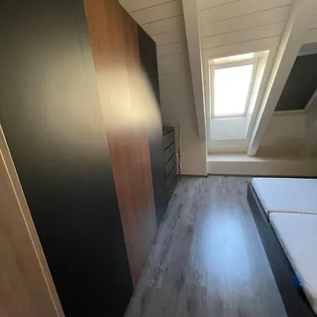 Apartment V Podkrovi Maly Pariz