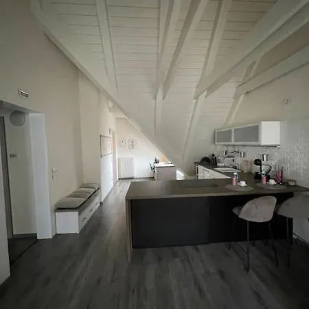 V Podkrovi Maly Pariz Apartment Trnava