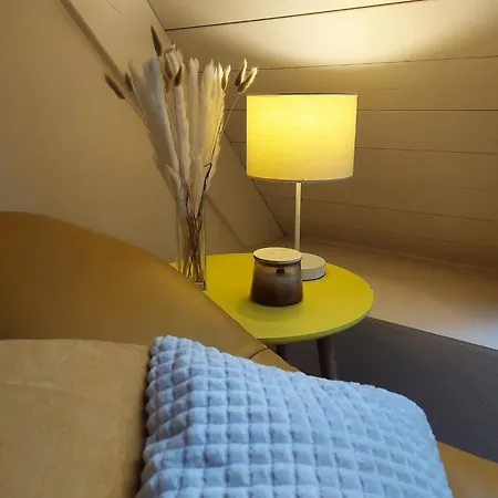 V Podkrovi Maly Pariz