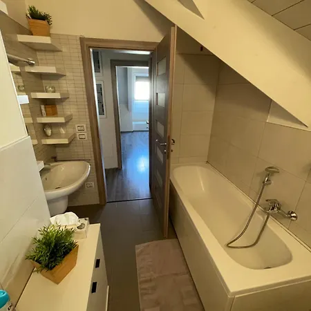 V Podkrovi Maly Pariz Apartmán *